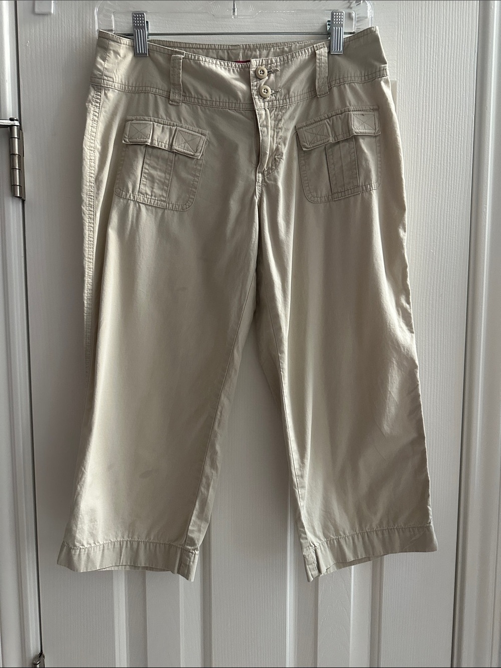 SO 2000s Low Rise Beige Cargo Capri Pants Women’s 5 Utility Office Siren